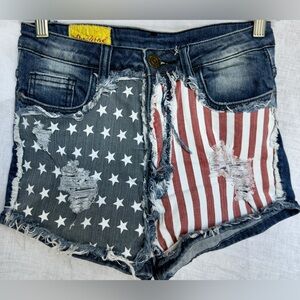 Machine Nouvelle Mode, Women’s Denim American Flag Shorts, Size 30 Waist